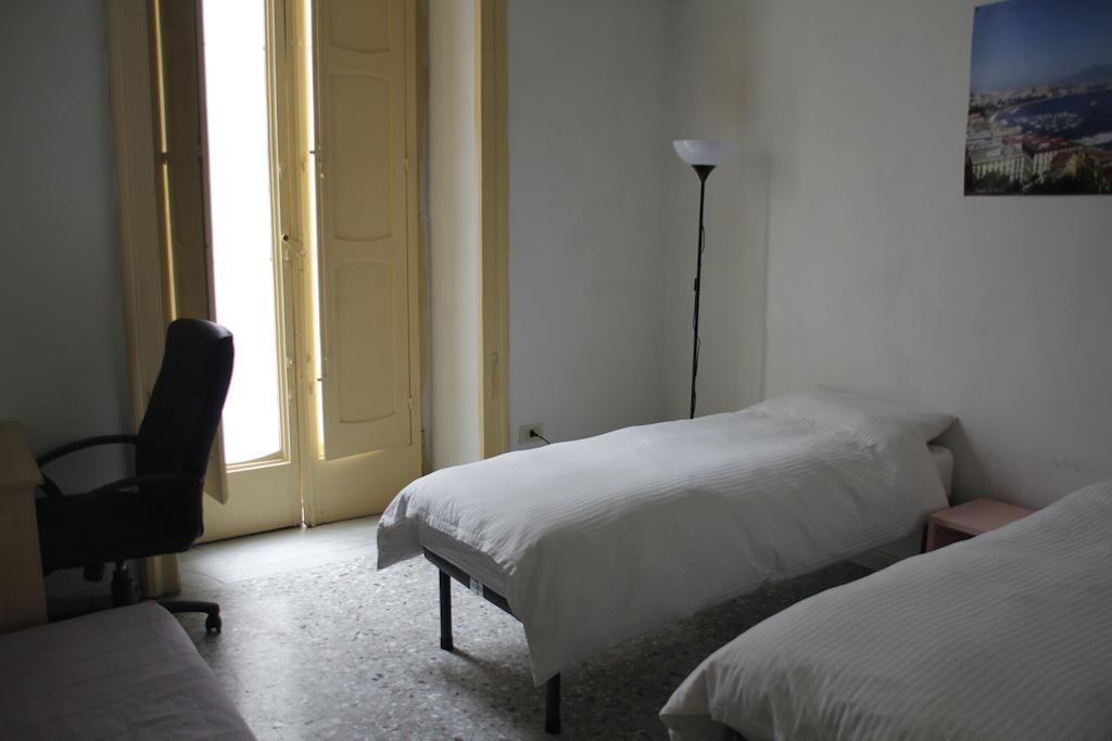 Youthhome B&B ナポリ 部屋 写真